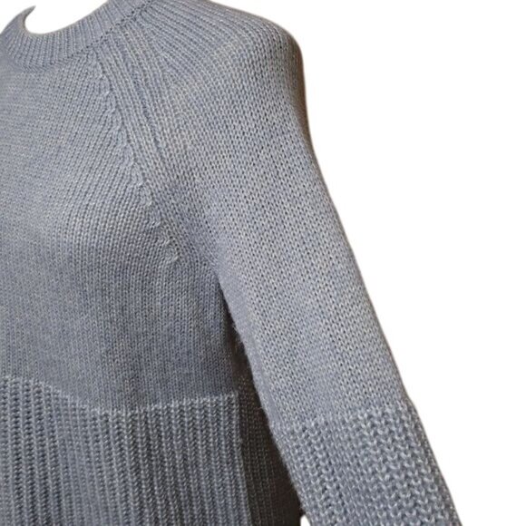 Banana Republic Women's Small Baby Blue Wool Blend Sweater Soft Minimalist Knit - Picture 4 of 7